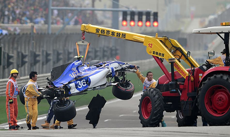 Giovinazzi deve largar em último após trocar caixa de câmbio