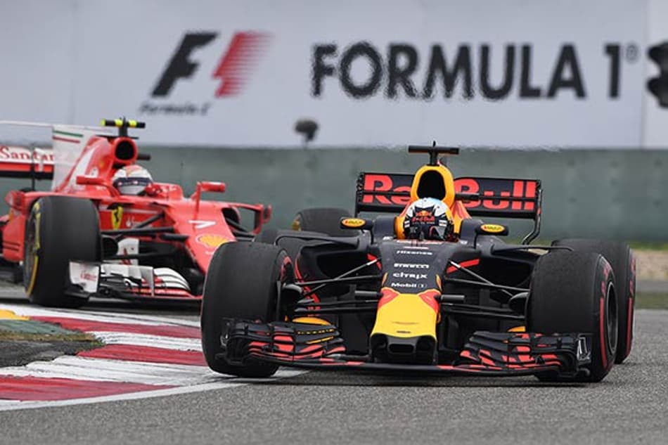 Fora do pódio, Ricciardo fala em "resultado bom para equipe"