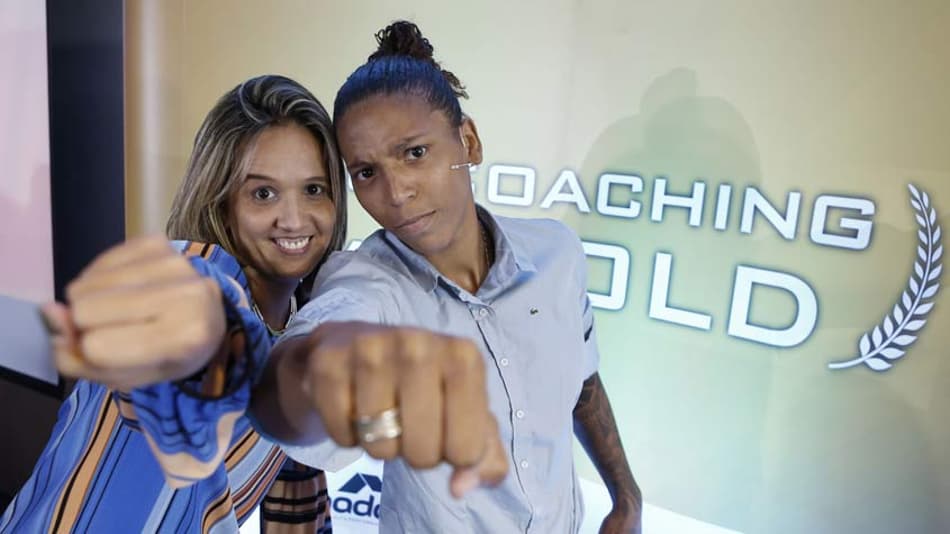 Dona de '90% do ouro olímpico' de Rafaela Silva lança curso no Rio