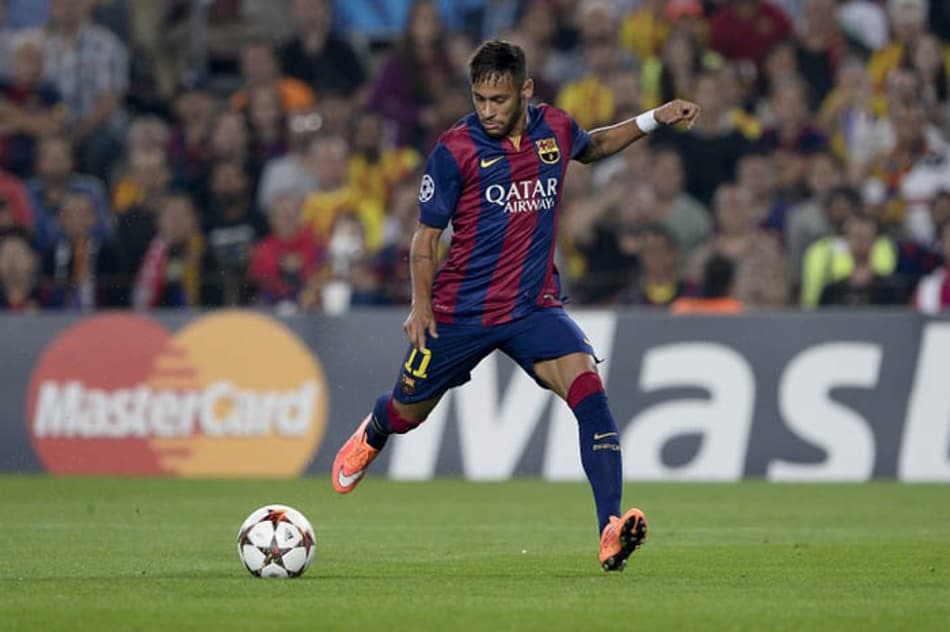 Neymar procura psicólogo para lidar com descontrole emocional em situações adversas