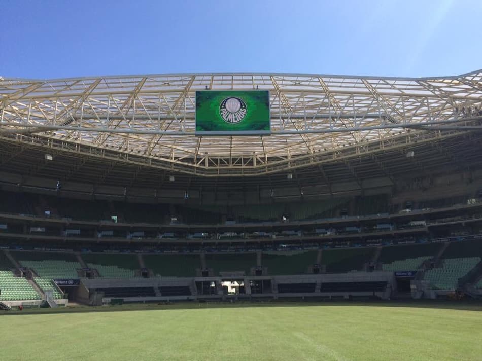 Palmeiras testará novo gramado do Allianz Parque em treino nesta terça