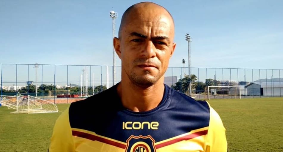 Aos 37 anos, atacante Julio Cesar quer atuar por, no mínimo, mais duas temporadas