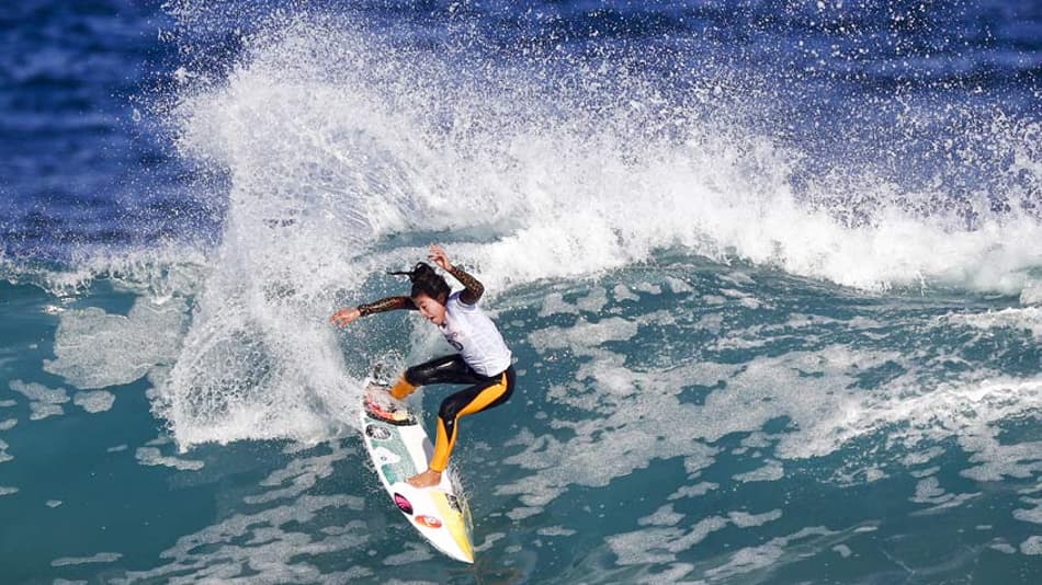 Silvana Lima avança em Bells Beach e busca vaga nas quartas