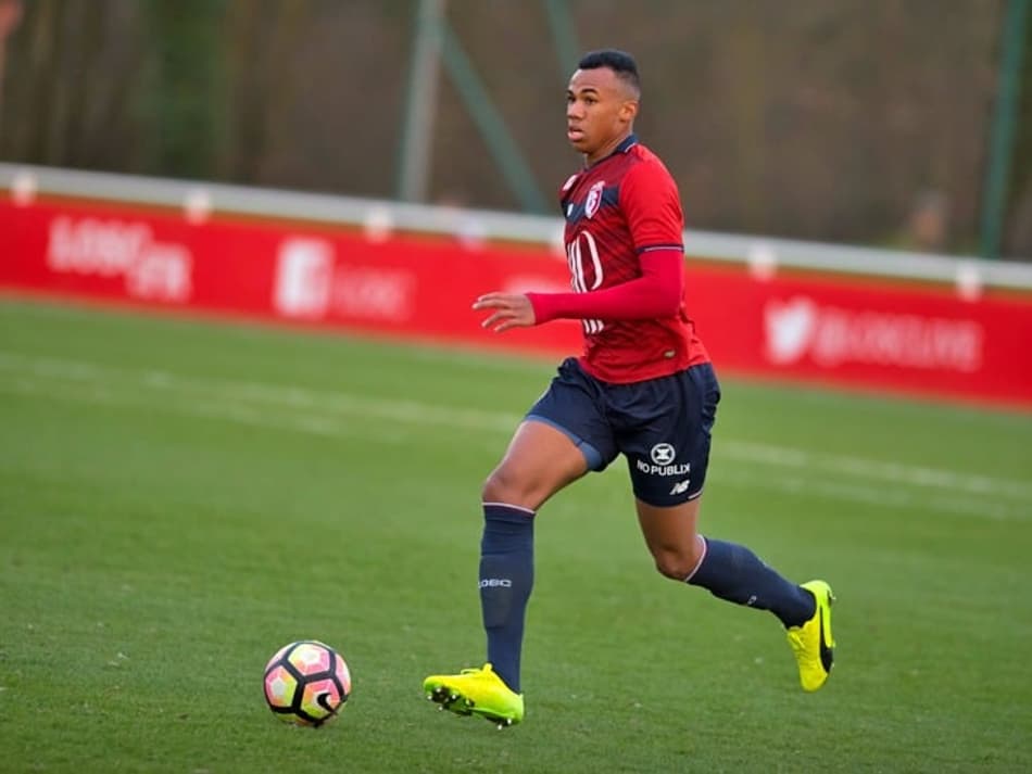Adaptado à França, brasileiro se diz pronto para estrear pelo Lille