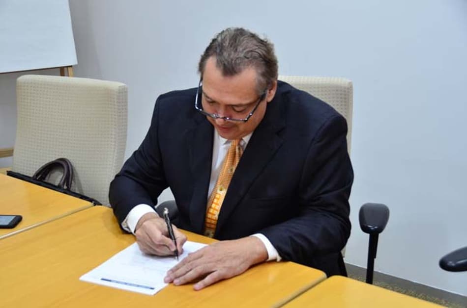 Confederação Brasileira de Basquete fecha parceria com Mecedez-Benz