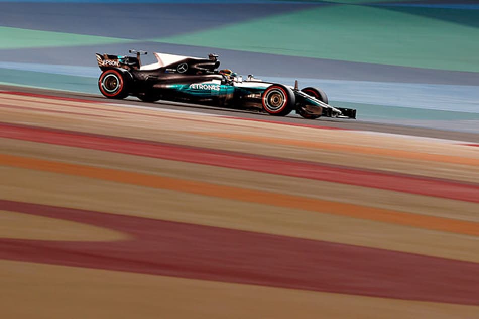 Hamilton acredita que a Ferrari está à frente no Bahrain