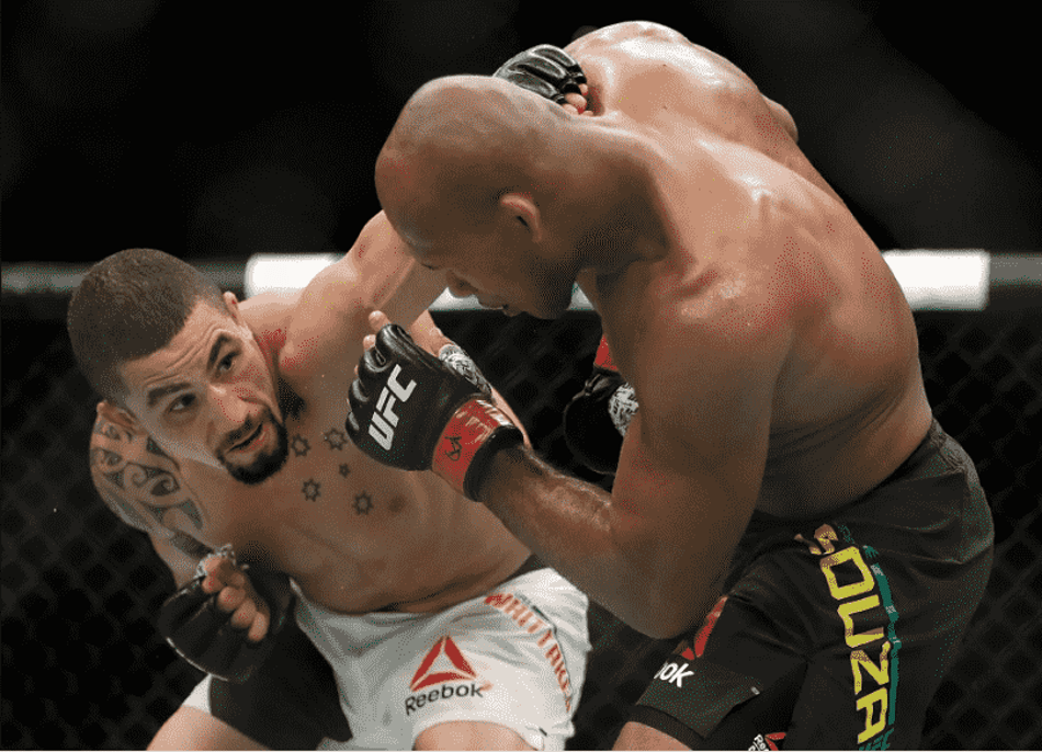 Ronaldo Jacaré é nocauteado por Robert Whittaker no UFC Fight Night