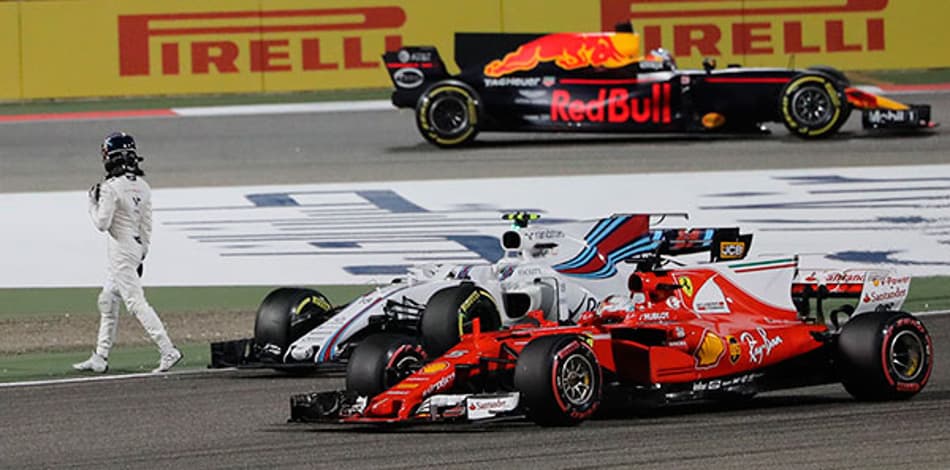 Stroll sobre acidente com Sainz: “Ele bateu na minha lateral, foi ridículo”