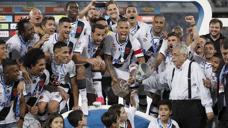 Confira as imagens da vitória do Vasco no Nilton Santos