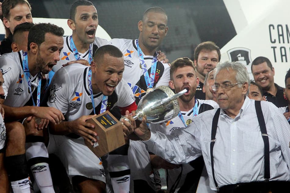 Blog do Garone: Luis Fabiano e Manga marcam seus primeiros pontos no Troféu Ademir Menezes