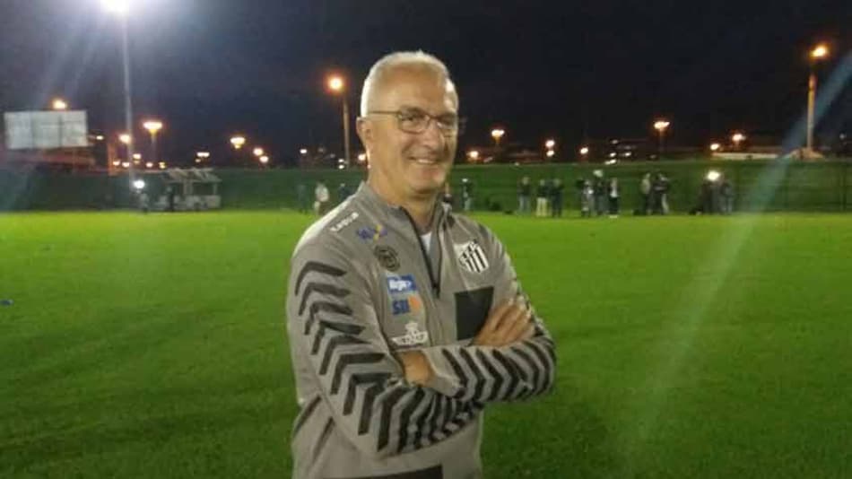 Em último treino na Colômbia, Santos repete time titular