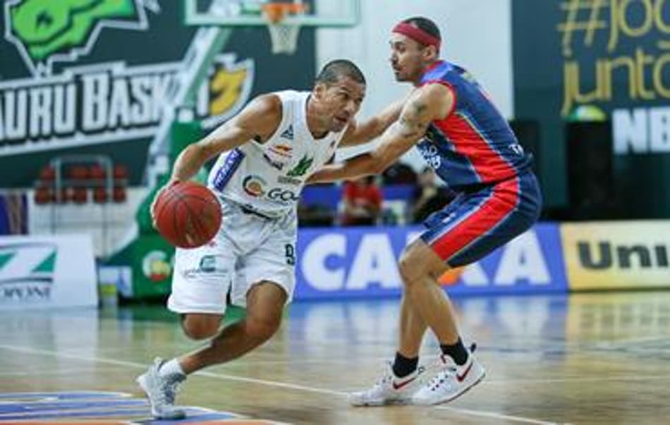 Bauru e Brasília abrem quartas de final do NBB