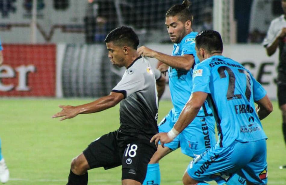 Fora de casa, Deportes Iquique goleia Zamora e ainda sonha com classificação