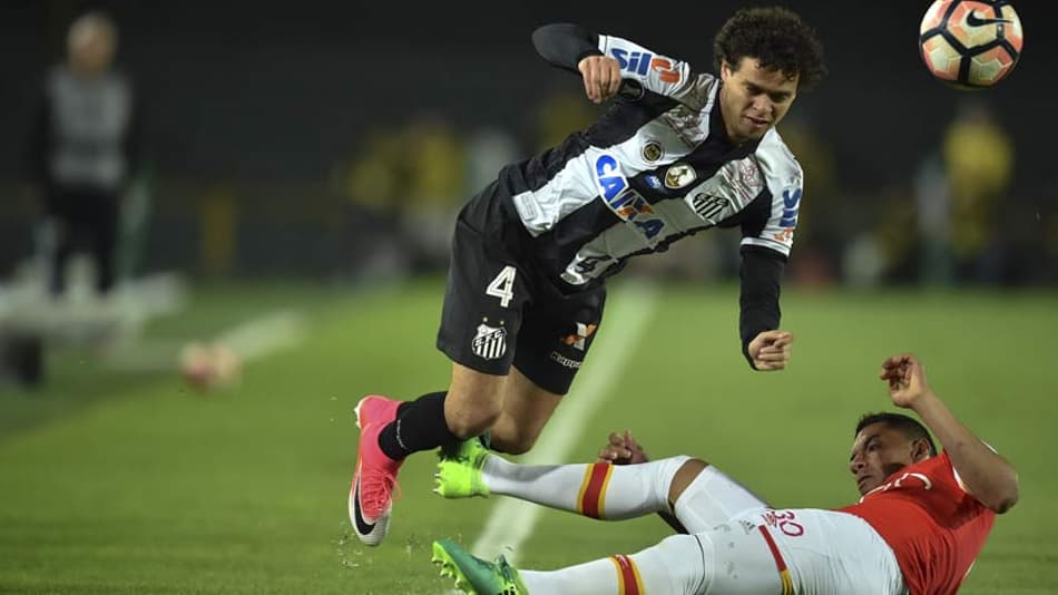 ATUAÇÕES: Victor Ferraz evita gol no fim e termina como ‘herói’ do Peixe