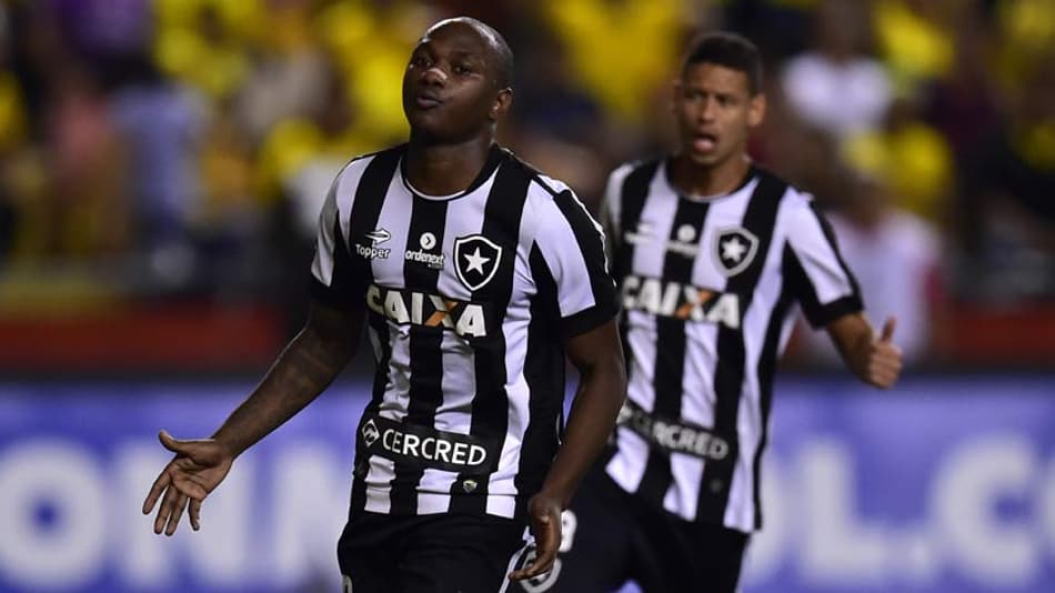 Salvador da noite, Sassá lamenta empate e já foca no Flamengo