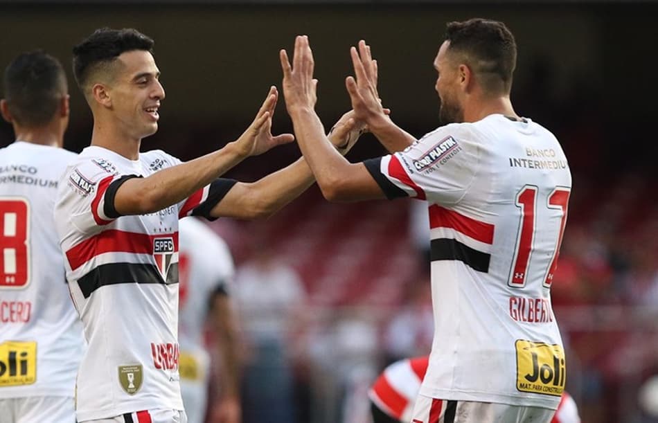 Sem Morato no clássico, trio concorre a uma vaga no ataque do São Paulo