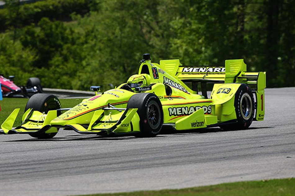 Toque entre pilotos da Penske gera polêmica: "Ele não me respeita"