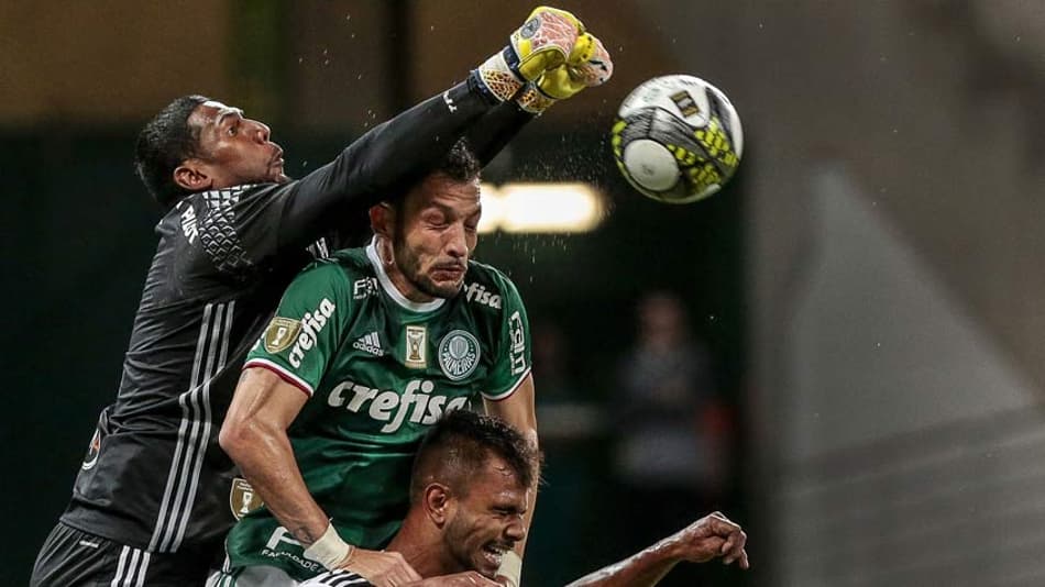 Super-Raio X: Sem alternativas contra a Ponte, Palmeiras bate recorde de cruzamentos e passes errados