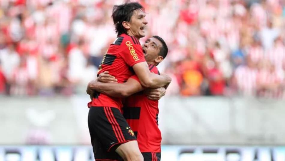 Matheus Ferraz marcou o gol da classificação do Sport