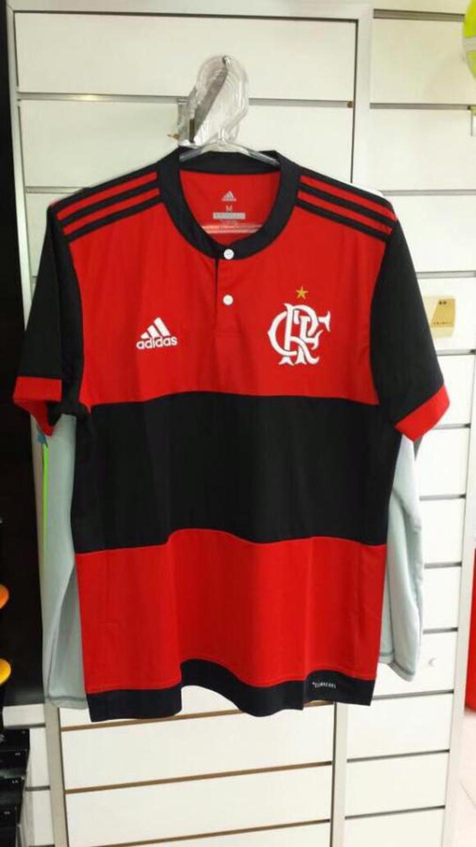 Provável nova camisa titular do Flamengo vaza na internet. Veja fotos!