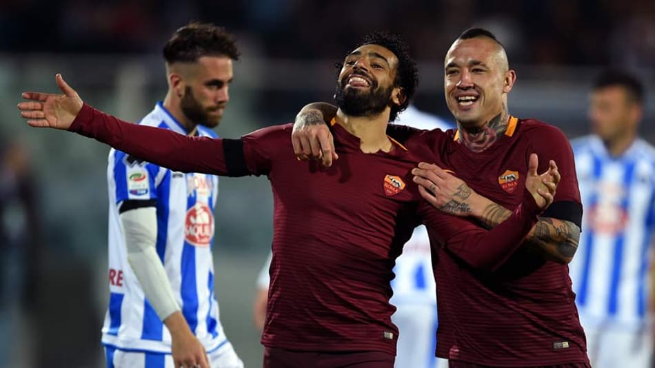 Roma vence Pescara e mantém diferença para a Juve em oito pontos