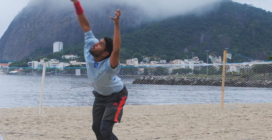 Atleta de Niterói busca o bicampeonato no Circuito Mineiro, 8ª etapa da Liga Nacional de Beach Tennis