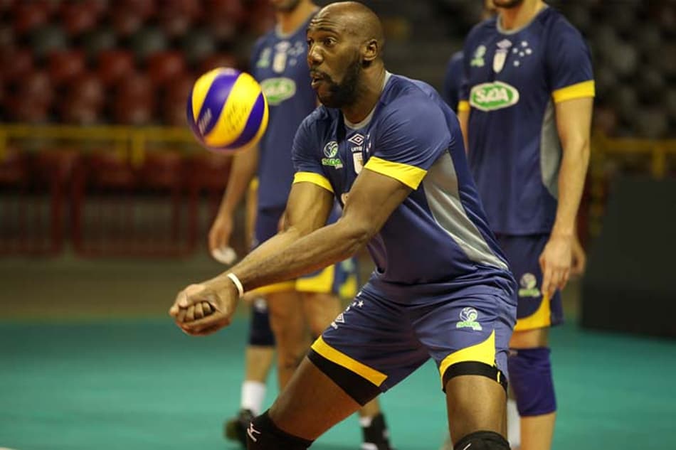 Cubano Simon disputa sua primeira final de Superliga