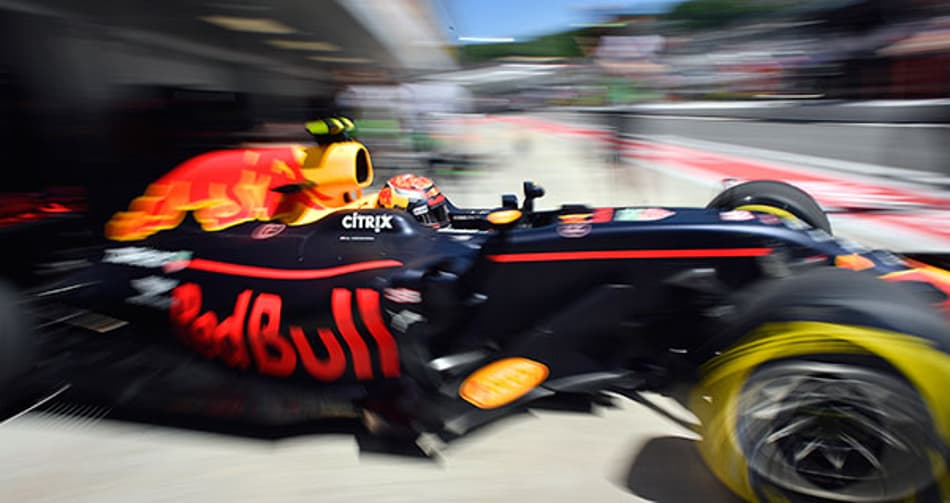 Verstappen: "Vantagem de Ferrari e Mercedes parecem maiores aqui"