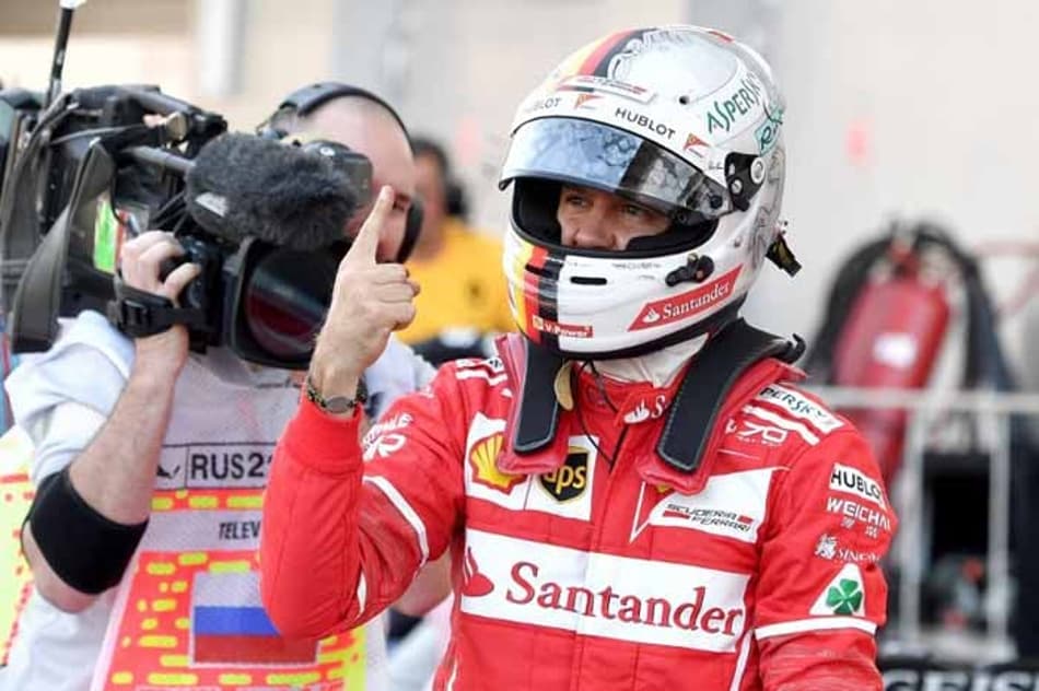 Vettel desmente pré-contrato com a Mercedes