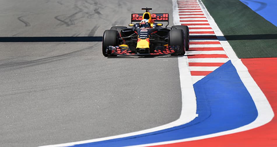 Red Bull confirma atraso em atualização da Renault