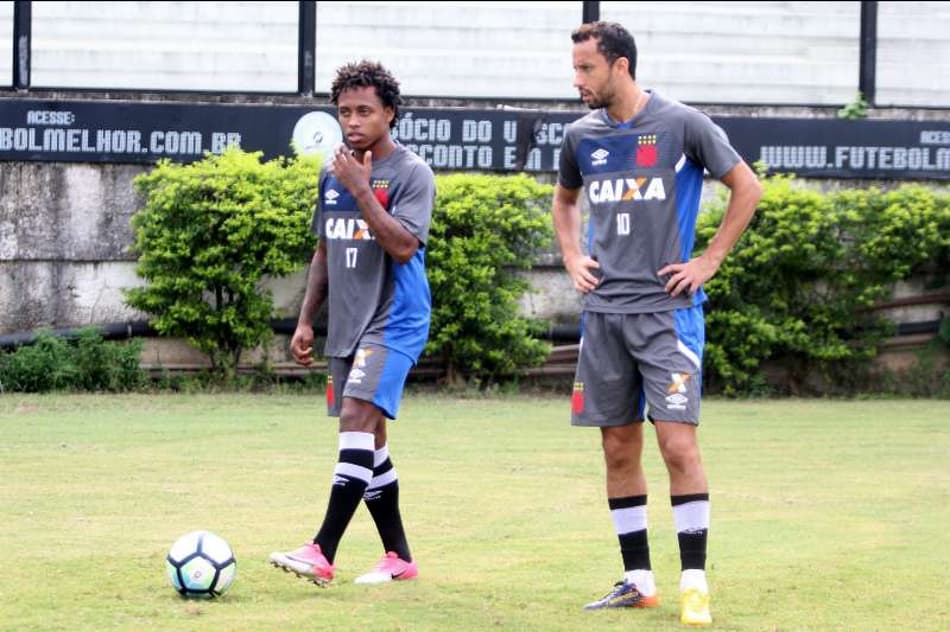 Vasco divulga relacionados contra o Palmeiras com destaques da base