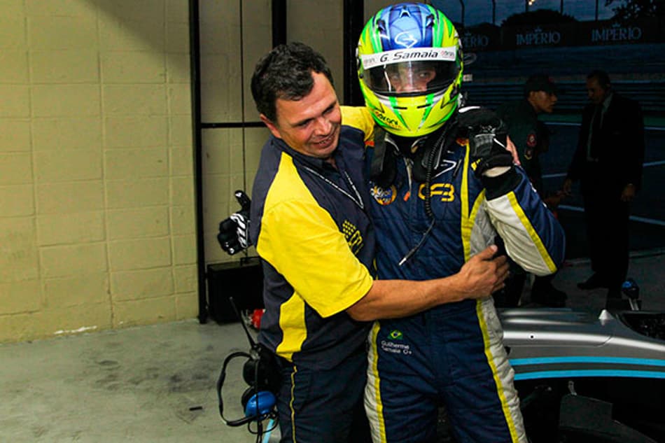 F-3 Brasil: Guilherme Samaia é pole em Interlagos