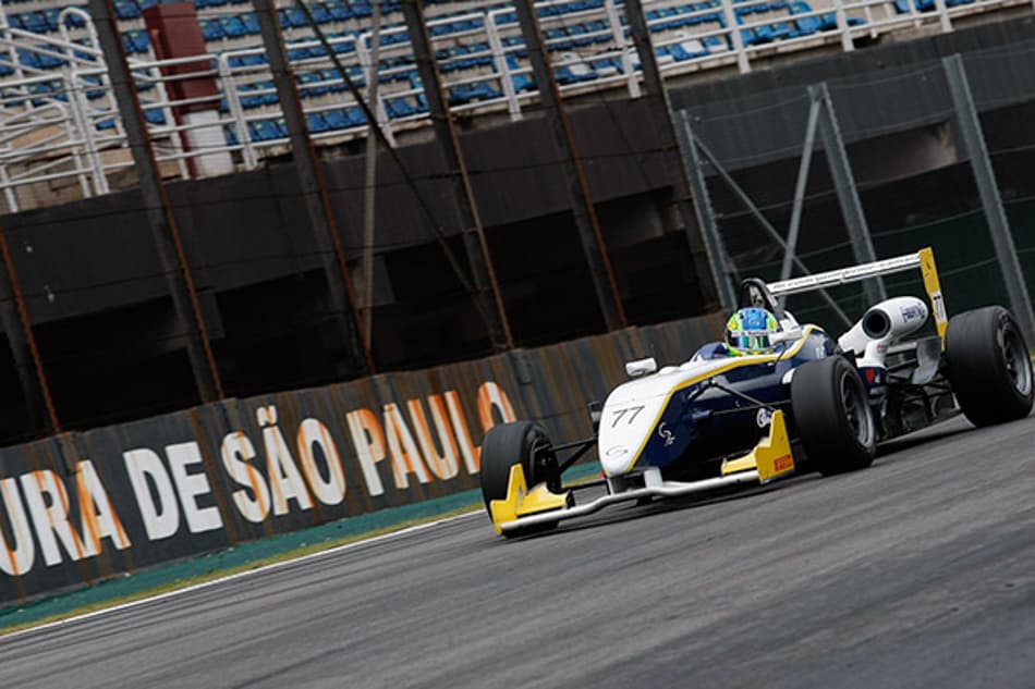 F3: Samaia lidera de ponta a ponta para vencer a primeira em Interlagos