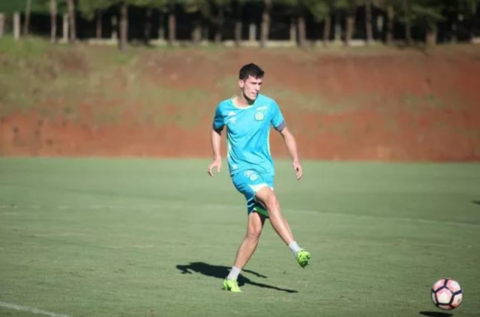 Para decisão contra o Avaí, Mancini improvisa Nathan no lugar de Girotto