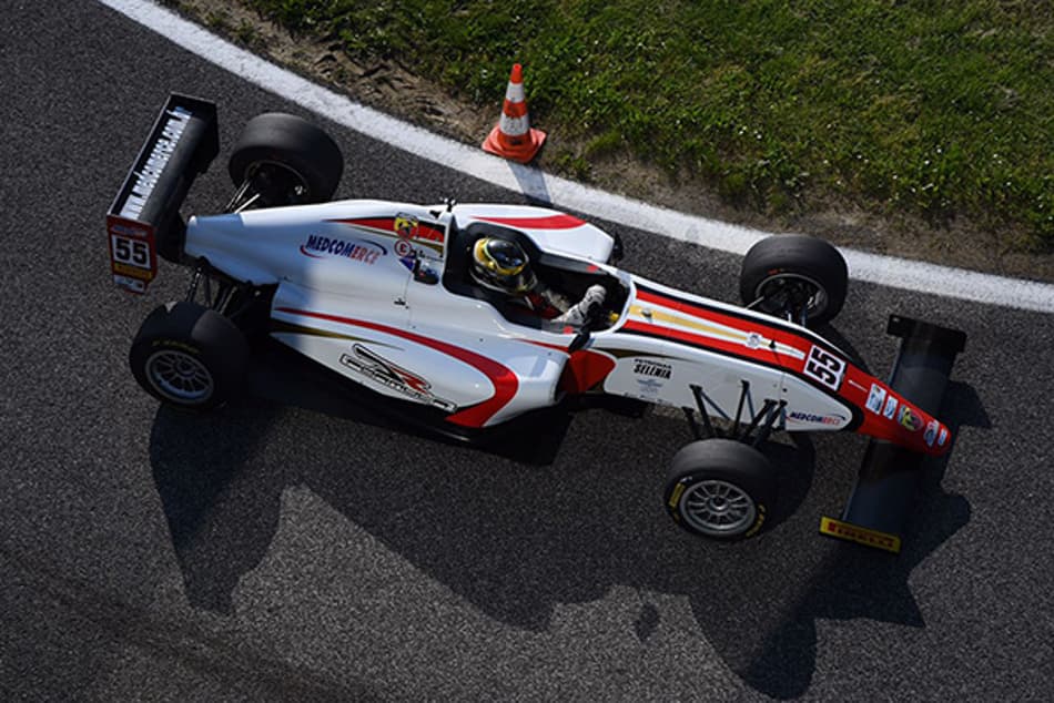 Luiz Branquinho foi ao pódio na F4 Italiana em Adria