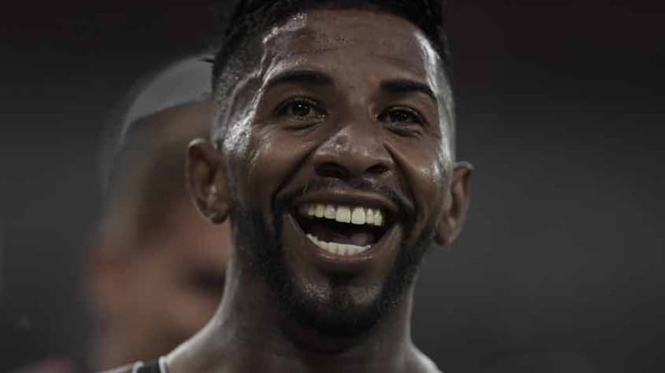 Decisão é com ele! Rodinei celebra semana com gols importantes