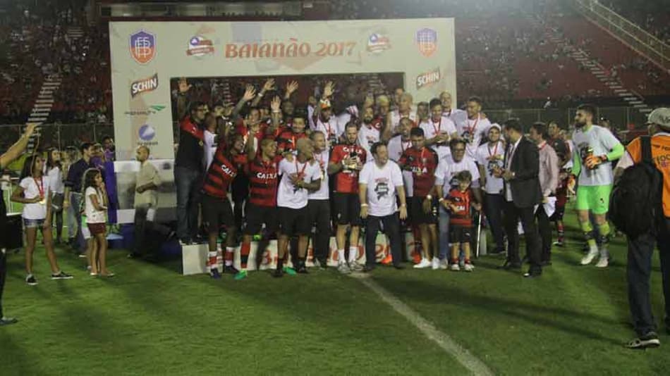 Vitória é campeão baiano após novo empate com o Bahia
