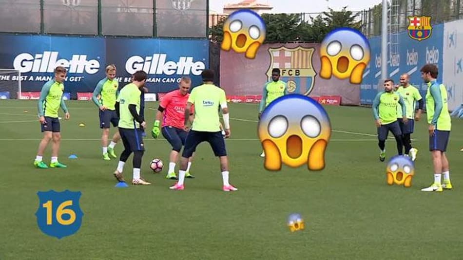 VÍDEO: Messi não perdoa companheiro de equipe e dá caneta em roda de bobinho