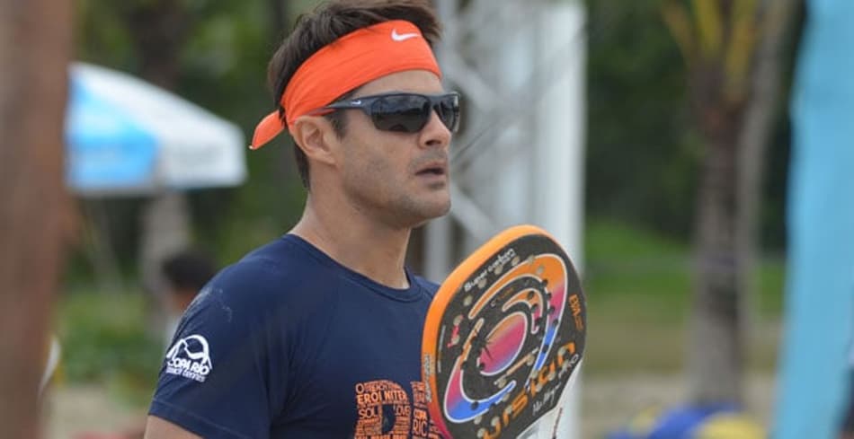 Brasileiro que bateu Federer joga com o Pelé do Beach Tennis torneio mundial em Maceió