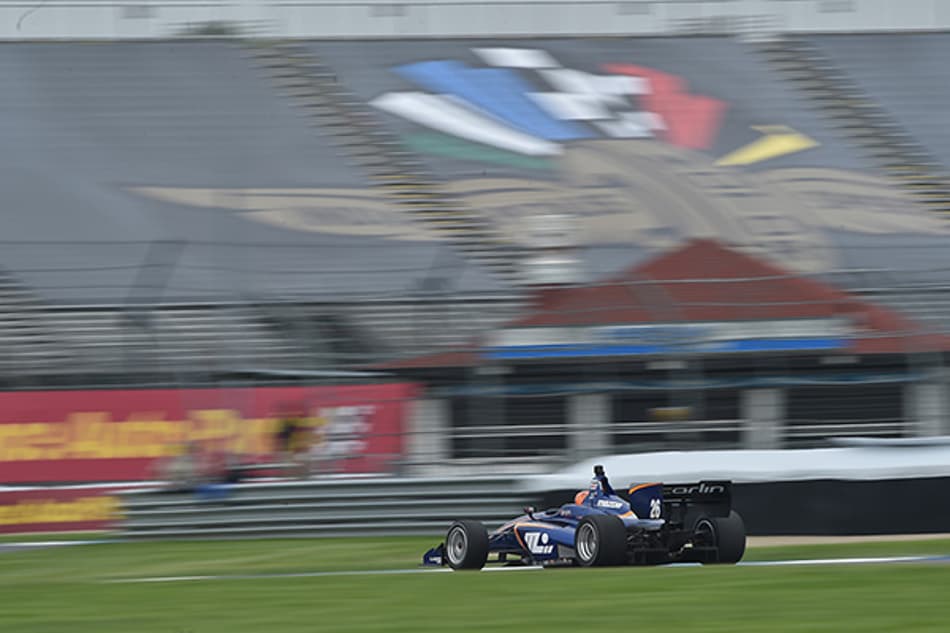 INDY LIGHTS: Matheus Leist conquista top 5 em Indianápolis