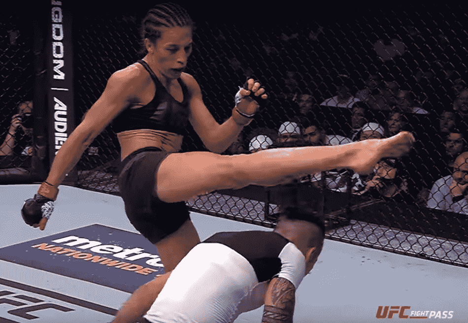 Vídeo mostra imagens em câmera lenta de lutas principais do UFC 211