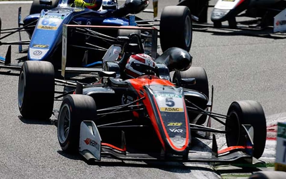 F3: Pedro Piquet encara desafio nas ruas de Pau, na França