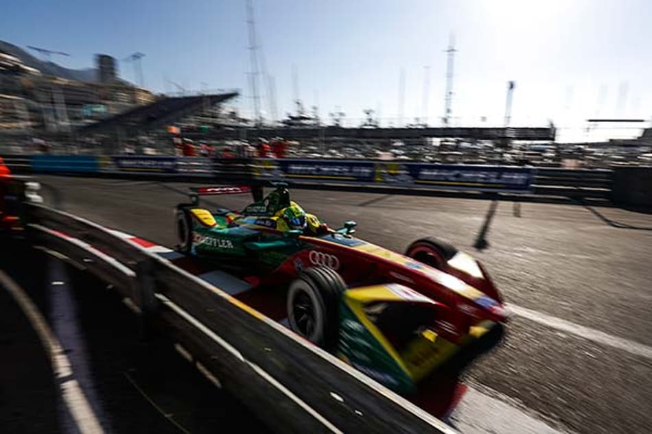 Fórmula E: "Perseguição" continua nas ruas de Paris