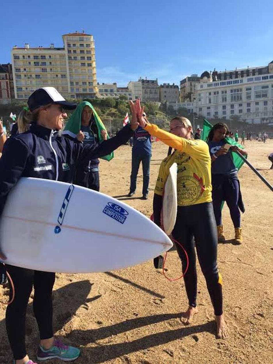 Brasileiras fazem boa estreia no ISA World Surfing Games