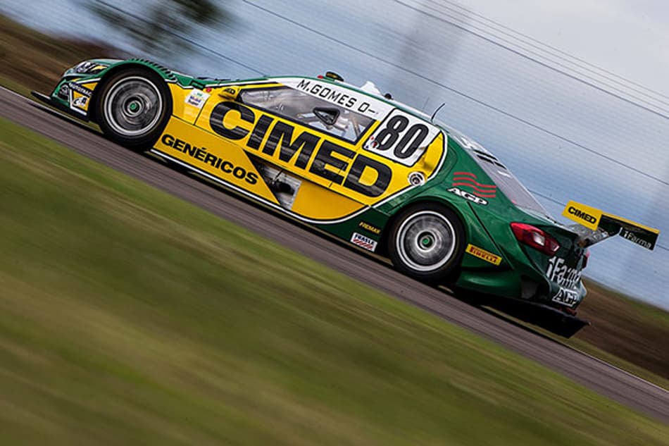 Stock Car: Gomes larga na 1ª fila e Cimed coloca três pilotos entre os sete melhores no Sul