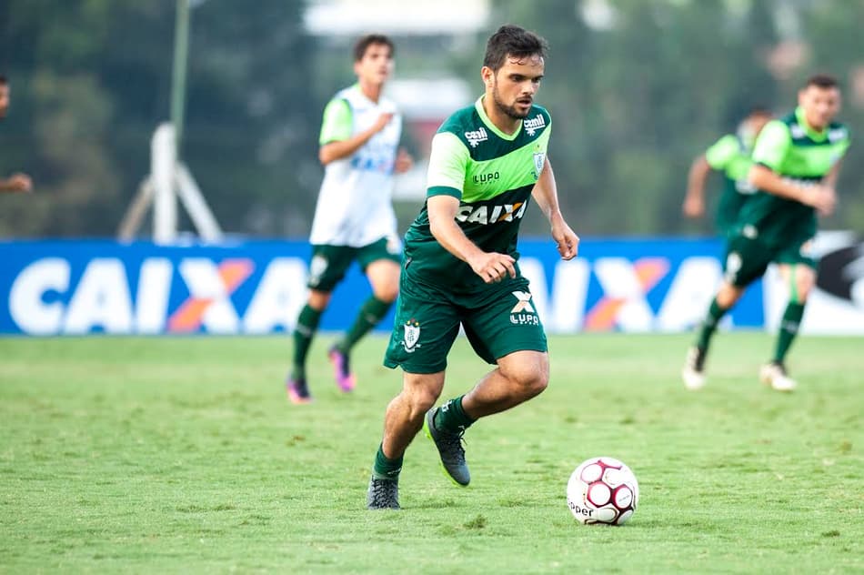 Norberto vive expectativa de estreia pelo América-MG na Série B
