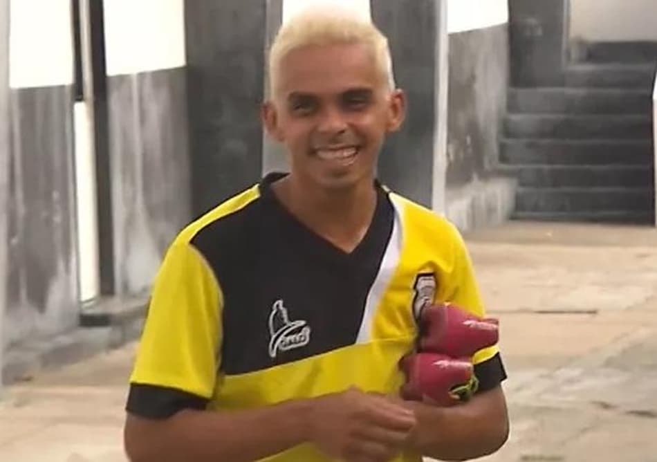 Lateral da Portuguesa é preso durante treino