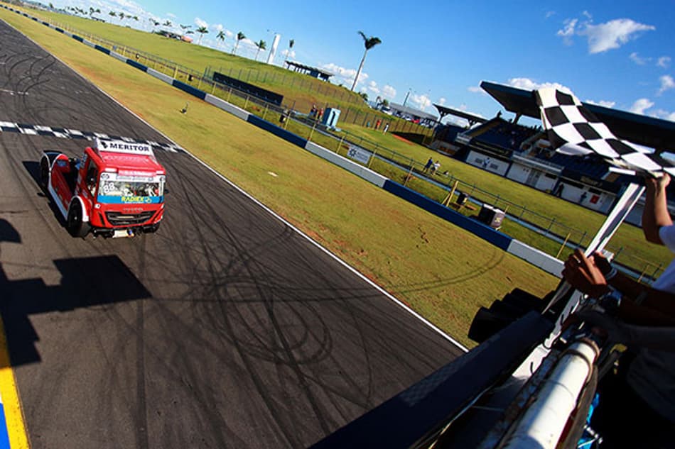 Copa Truck: Roberval e Beto dividem as primeiras vitórias