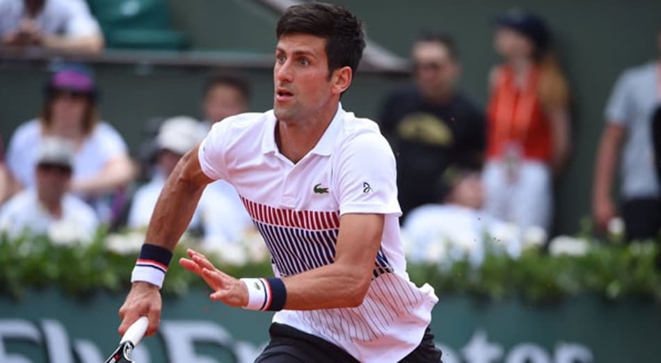 Djokovic passa em sets diretos pela estreia em Roland Garros