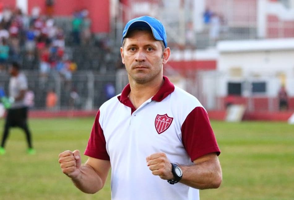 Rogério Henrique foi o treinador do Patrocinense no acesso